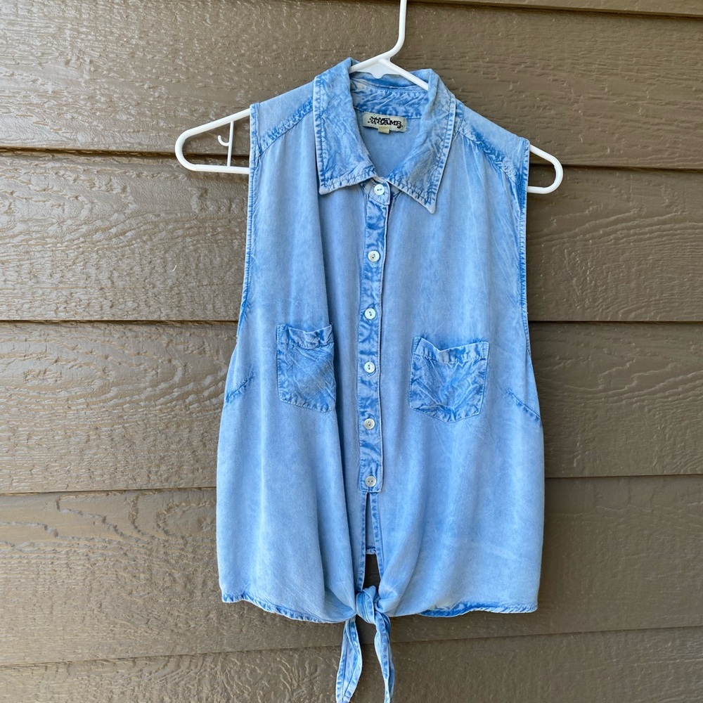 Tramp Button Front Dawn Tie-Front Sleeveless Wome… - image 1